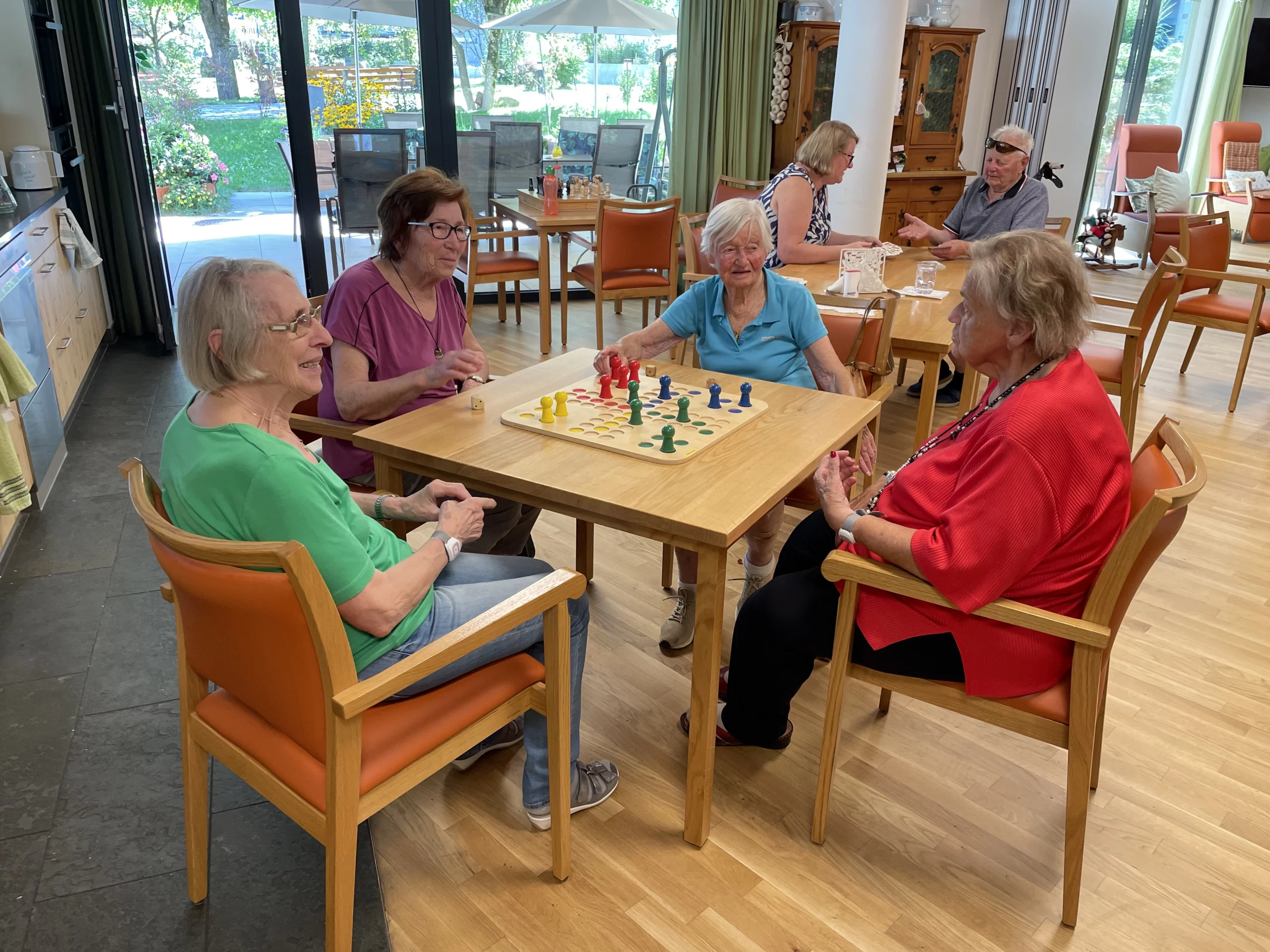 Mensch ärgere dich nicht im Tageszentrum Seniorenheim Bischofshofen